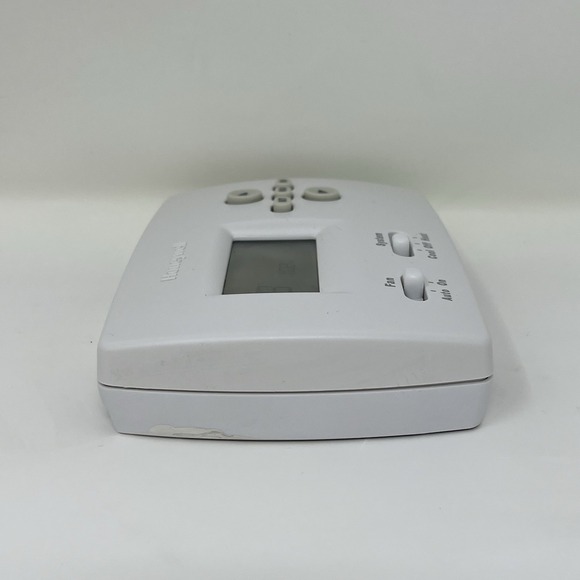 Honeywell PRO 4000 TH4110D1007 Programmable Thermostat Tested Used - Picture 3 of 10